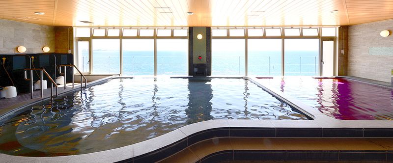 Vessel Hotel Campana Okinawa-海景泡湯池