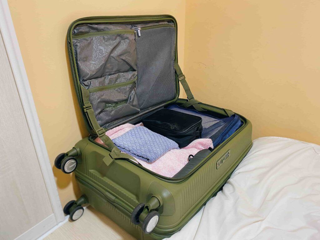 American Tourister Curio 24吋行李箱開箱評價