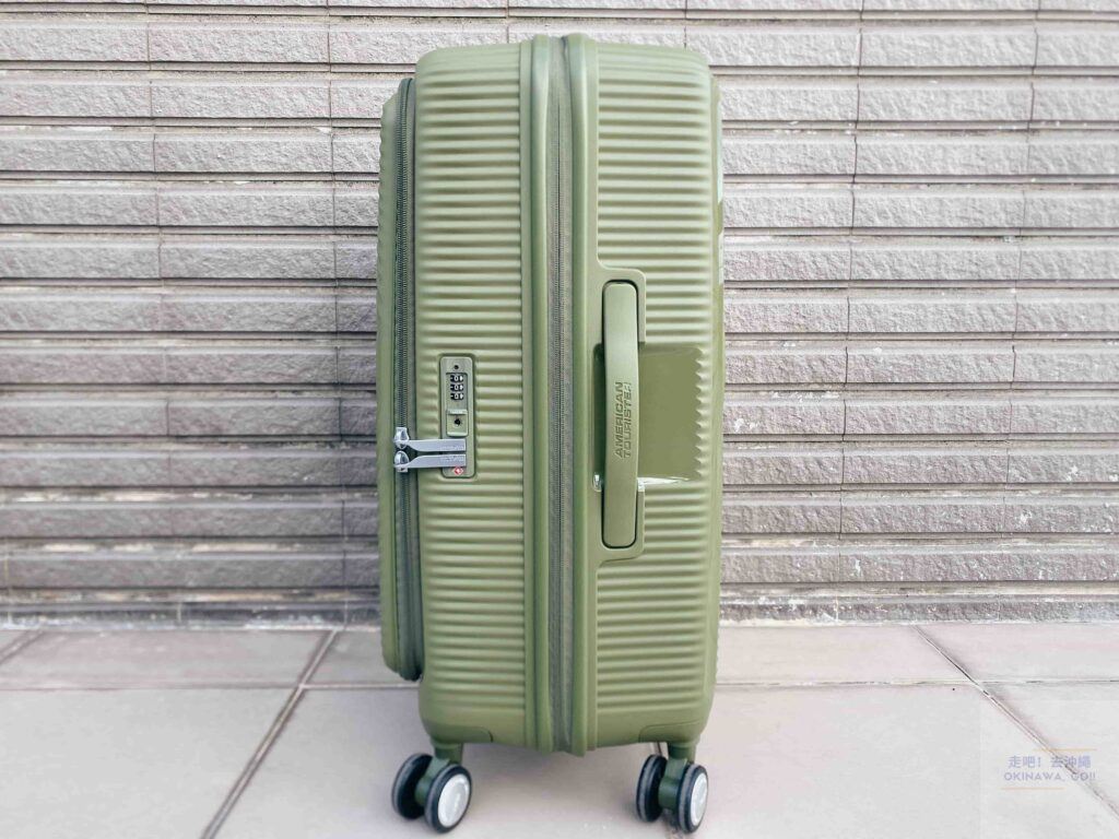American Tourister Curio側面