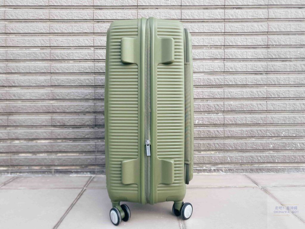 American Tourister Curio側面